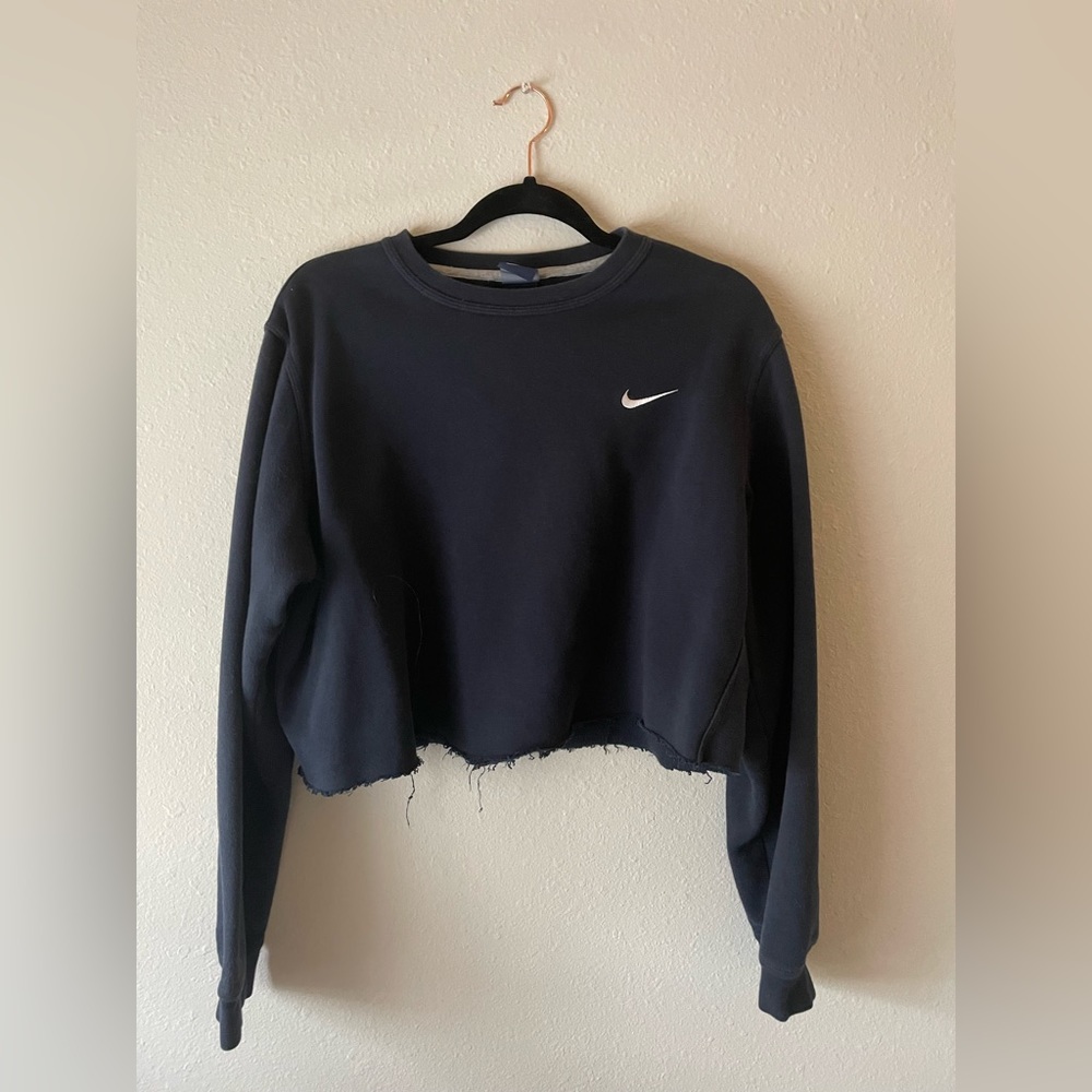 Cropped Nike Sweatshirt